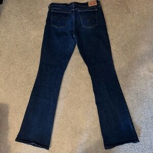 Levi’s blue jeans relaxed boot cut style size 30